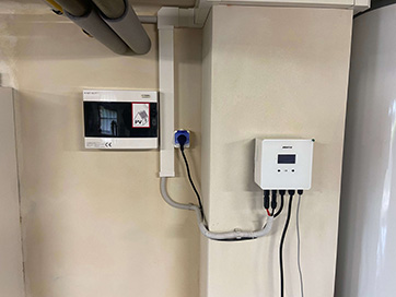 Fotovoltaický ohřev TUV, Systém Antik